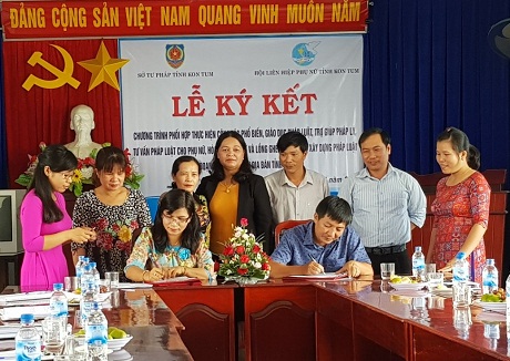Sở Tư pháp và Hội Liên hiệp phụ nữ tỉnh Kon Tum ký kết Chương trình phối hợp giai đoạn 2018-2022