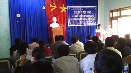 Hội nghị tập huấn cho các Câu lạc bộ TGPL tại huyện nghèo Tu Mơ Rông, tỉnh Kon Tum.