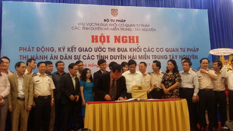 Hội nghị phát động và ký giao ước thi đua Khối Cơ quan tư pháp Cục Thi hành án dân sự các tỉnh Duyên hải Miền Trung- Tây Nguyên năm 2017
