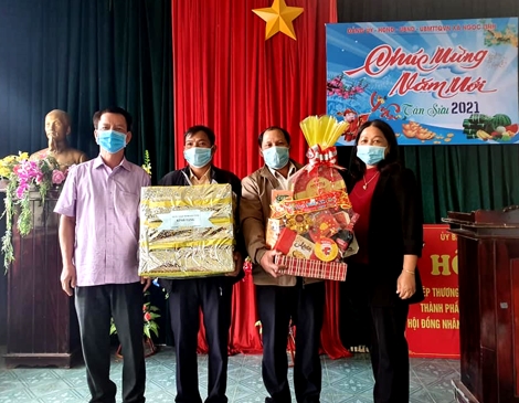 Sở Tư pháp tỉnh Kon Tum thăm và chúc tết Nguyên đán Tân Sửu năm 2021 tại xã kết nghĩa Ngọc Linh.