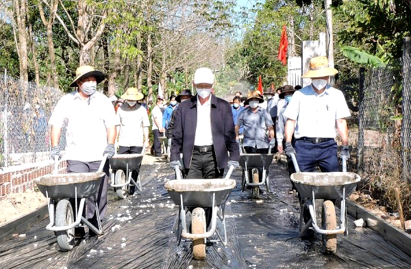 Ra quân xây dựng nông thôn mới, đô thị văn minh trên địa bàn tỉnh Kon Tum