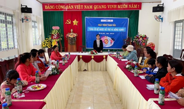 Trung tâm trợ giúp pháp lý Nhà nước tỉnh phối hợp tổ chức tư vấn và truyền thông về trợ giúp pháp lý cho trẻ em có nguy cơ bị xâm hại trên không gian mạng